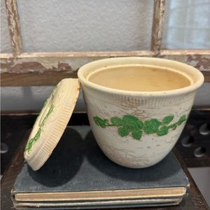 Rare Find, Homer Laughlin, Oven Serve, Bean Pot or Drip Jar Green Rose Design